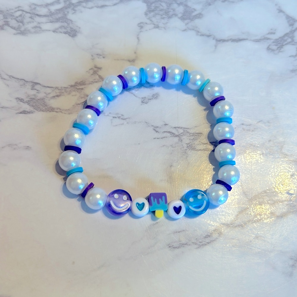 Women’s or kids clay bead bracelet